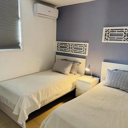 Hollywood Apartments ยาบูโกอา ภายนอก รูปภาพ